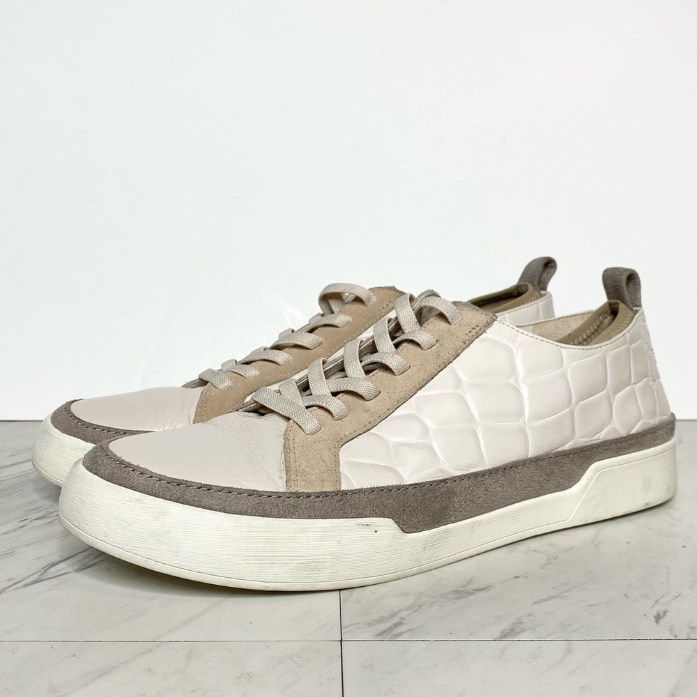 27 Edit Valarie Sneaker